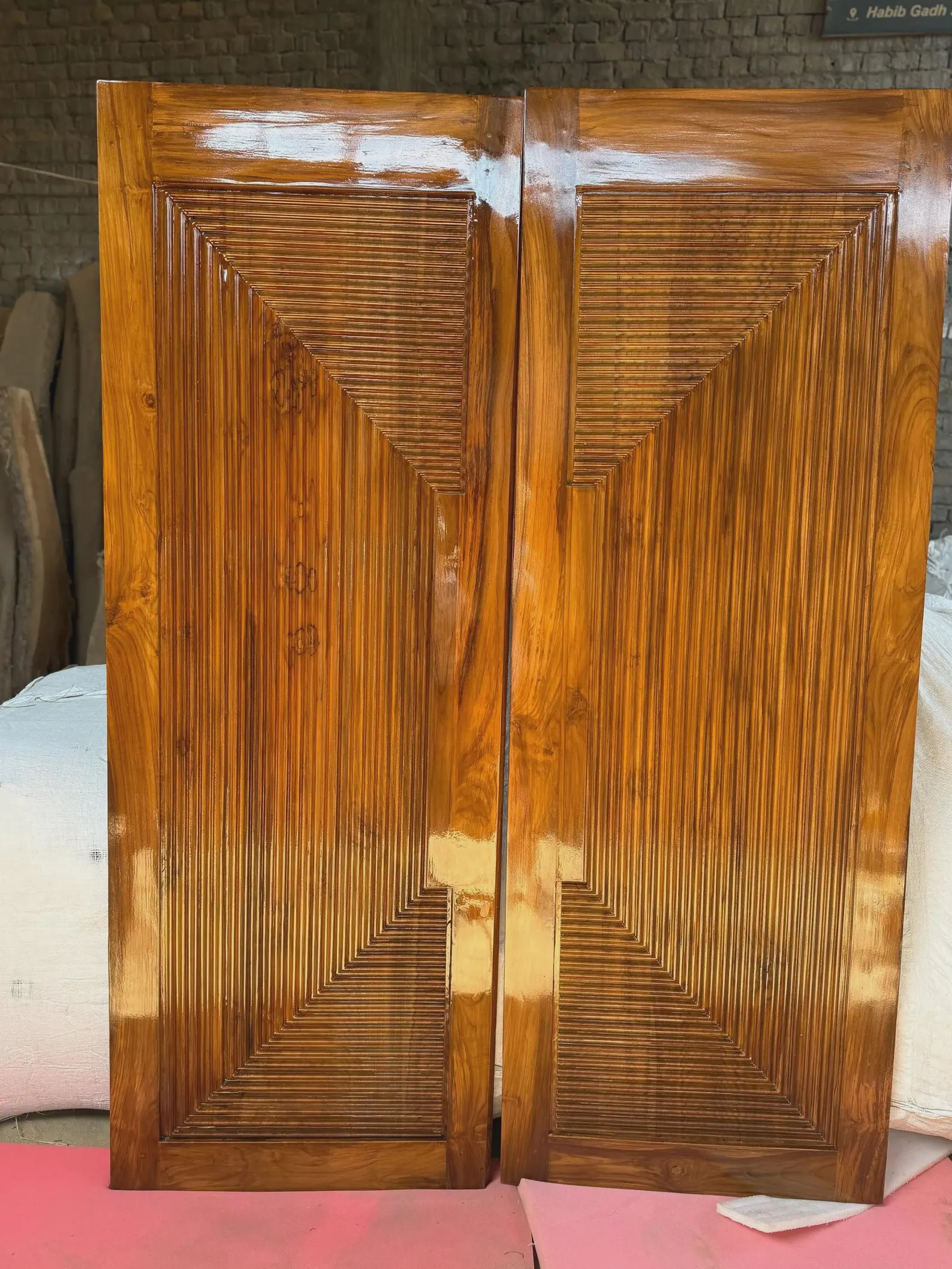 Hand-Carved Teak Wood Double Door: Traditional Sun Design - Image 3